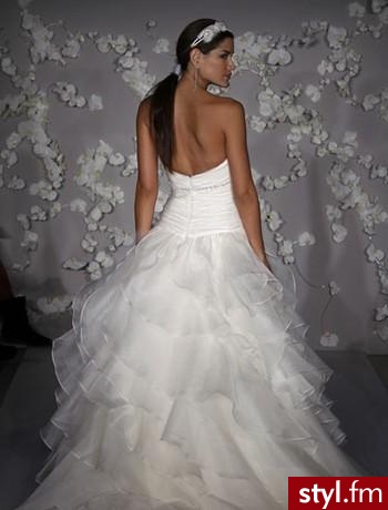 http://www.kleinfeldbridal.com/ - Suknie ślubne Ślub Moda