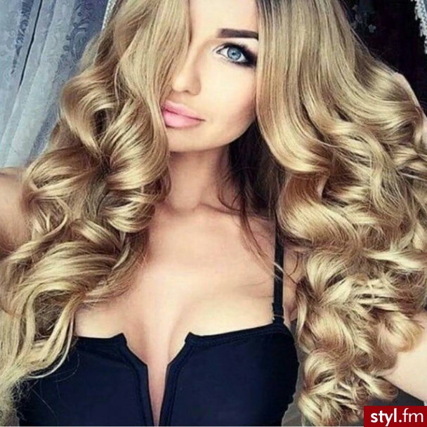 Blond Rozpuszczone Kręcone Na co dzień Długie Fryzury
