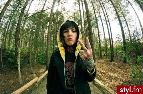 jest ? ! to podaj link : )))
Oliver Sykes is lovely :D - Średnie Męskie Fryzury