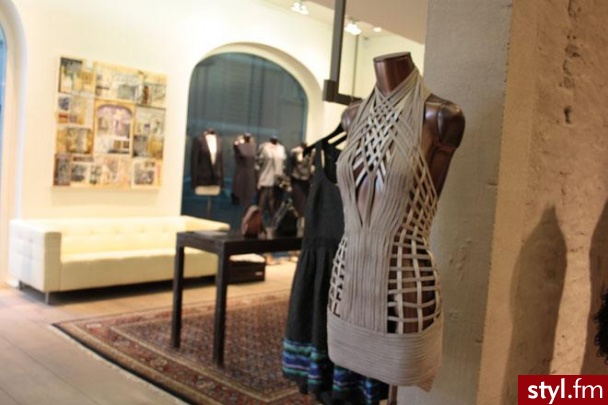 Sukienki Moda