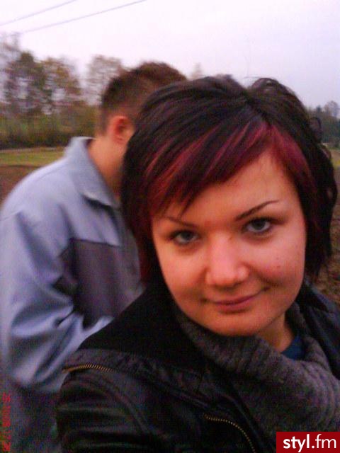 Średnie Fryzury
