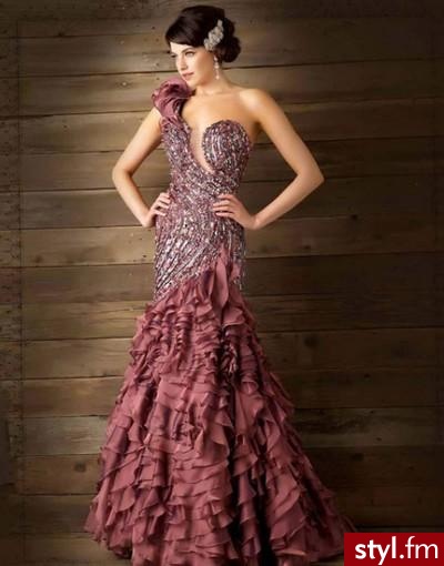 Sukienki Moda