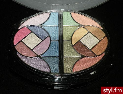 paleta cieni ruby rose. używam od ponad roku, są rewelacyjne!! polecam!
+ za śliczne opakowanie;) tu jest srebrne ale ja mam złote - Makijaże