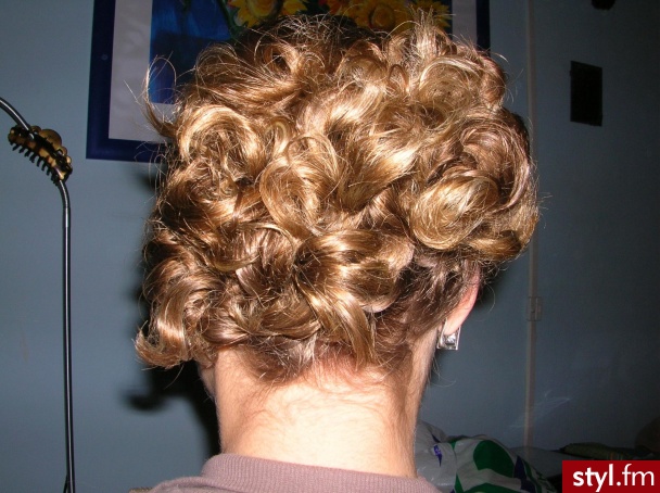 Blond Upięcie Kręcone Ślubne Średnie Fryzury