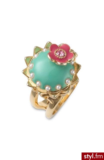 pierścionek od Betsey Johnson - 50$ - Pozostałe Dodatki Moda