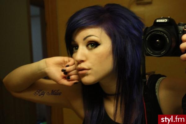 Kitty Mallow - EMO Alternatywne Średnie Fryzury