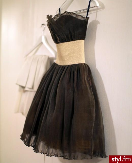 Sukienki Moda