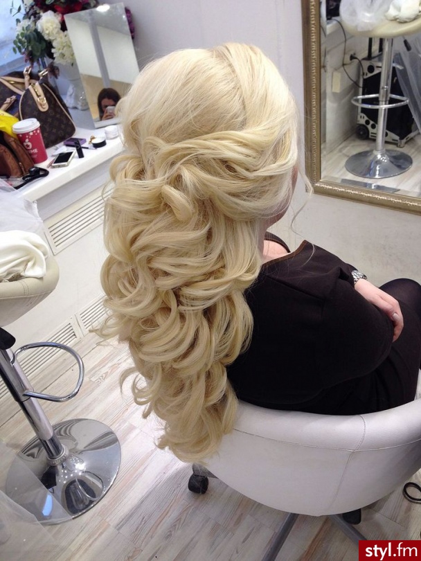 Blond Upięcie Kręcone Ślubne Długie Fryzury
