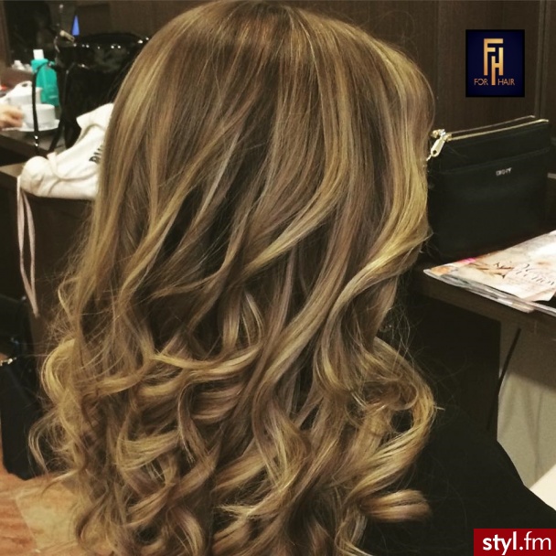 http://forhairsobieski.pl/  Olaplex Warszawa Sombre - Blond Rozpuszczone Kręcone Na co dzień Długie Fryzury
