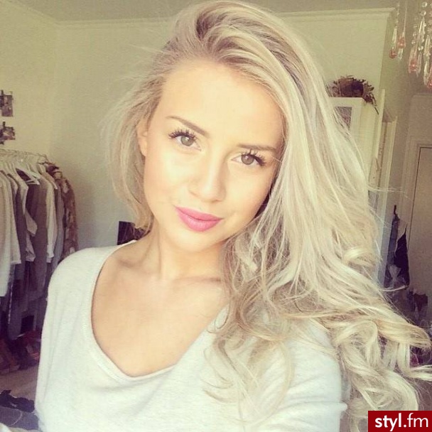 Blond Rozpuszczone Kręcone Na co dzień Długie Fryzury