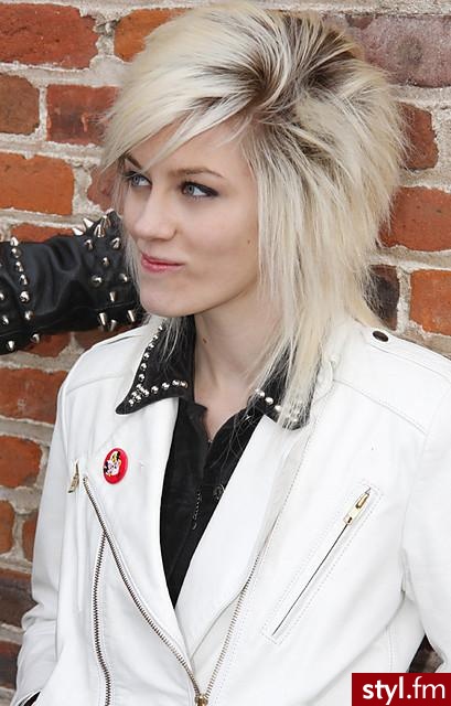 Średnie Fryzury