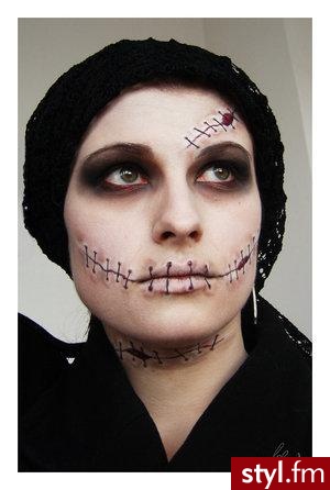 Makijaż by Robert.

Modelka-Dorota

Straszniee..:D - Makijaże