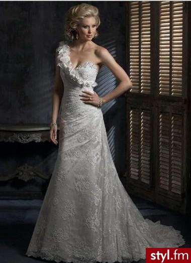 http://www.savoi.com.pl/ - Suknie ślubne Ślub Moda