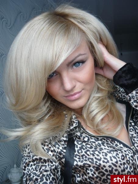 Blond Rozpuszczone Kręcone Na co dzień Długie Fryzury