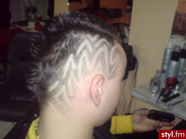 Wzorek :) - Średnie Męskie Fryzury
