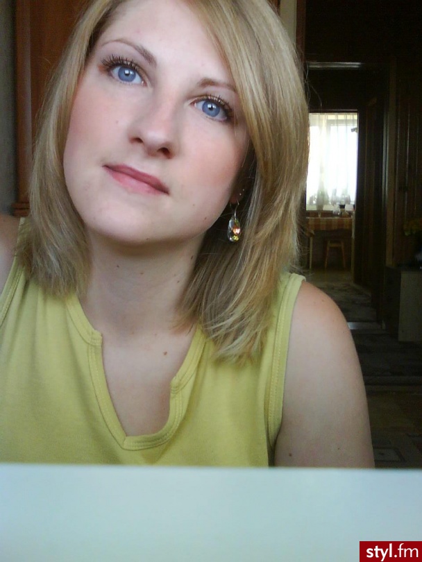 Średnie Fryzury