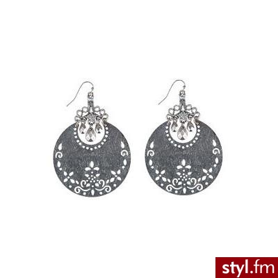 Silver Filagree Stencil Disc Earrings | Jewellery Necklaces... - Polyvore. Pobrano ze strony: http://www.polyvore.com/silver_filagree_stencil_disc_earrings/thing?id=22233994 - Pozostałe Dodatki Moda