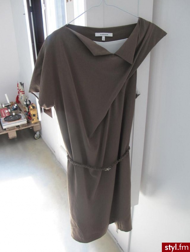 Sukienki Moda