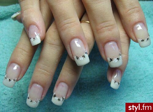 Autor: iga4 french permanentny+zdobienie<izabell>. Autor: <b>iga4</b><br /> ultra white+clear<akzentz>=french permanentny - Paznokcie