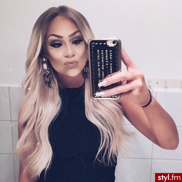Blond Rozpuszczone Kręcone Na co dzień Długie Fryzury