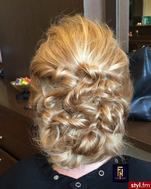 http://forhairsobieski.pl/ SOMBRE OLAPLEX WARSZAWA DOBRY FRYZJER - Wieczorowe Długie Fryzury