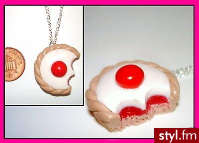 Naszyjnik z niezwykłym wisiorkiem - ugryzionym ciasteczkiem. ;) - Pozostałe Dodatki Moda