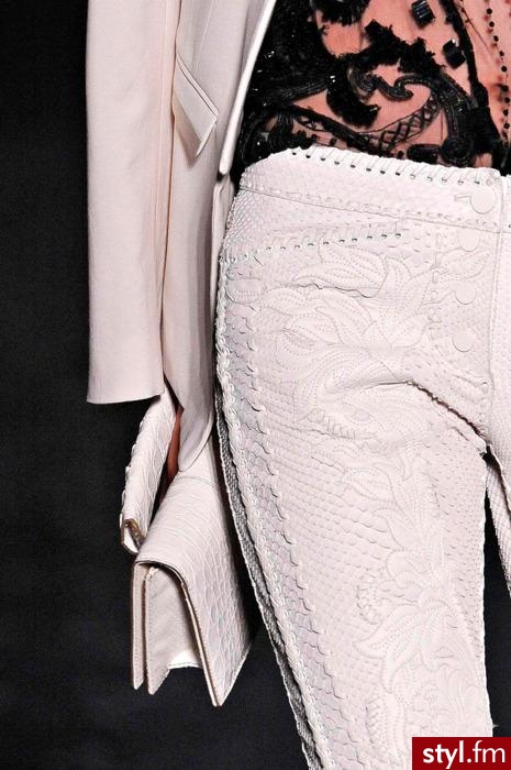 Spodnie Moda