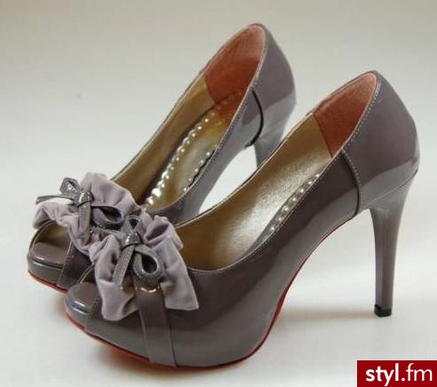 Zdjęcie dodane do bazy zdjęć Stylera - Pozostałe Buty Moda