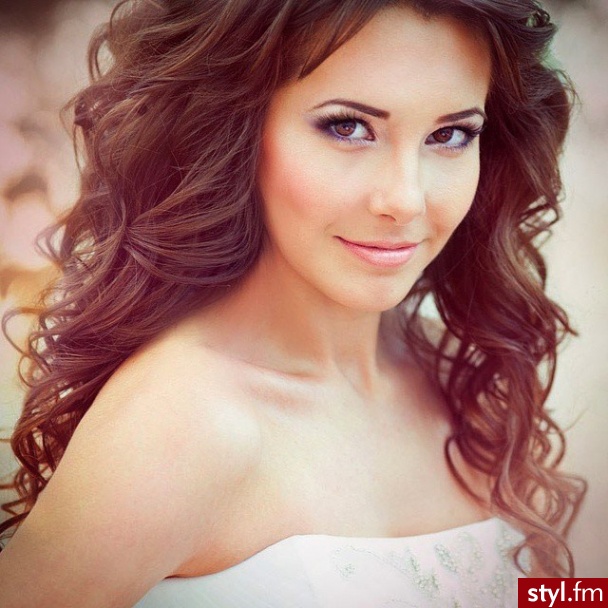 Ślubne Długie Fryzury