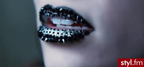 Jessie J spiked lips - Makijaże