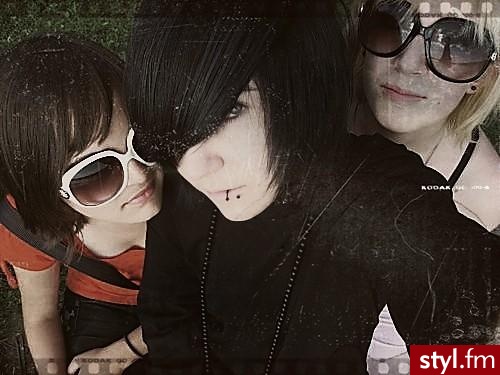 on jest z krakowa. - EMO Alternatywne Średnie Fryzury