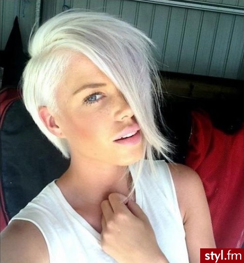 Blond Rozpuszczone Proste Na co dzień Krótkie Fryzury