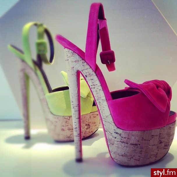 Szpilki Buty Moda