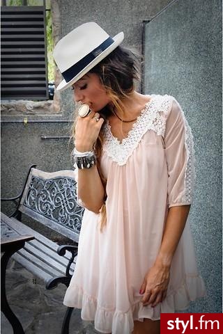 Sukienki Moda