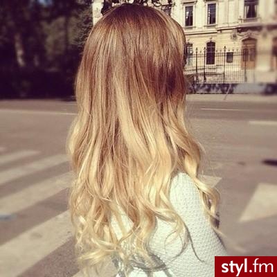 Blond Rozpuszczone Kręcone Na co dzień Długie Fryzury