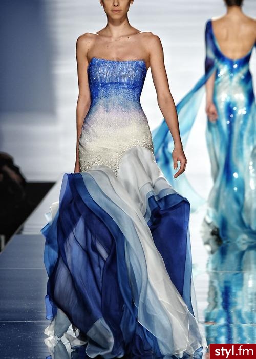 Sukienki Moda