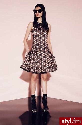 Sukienki Moda