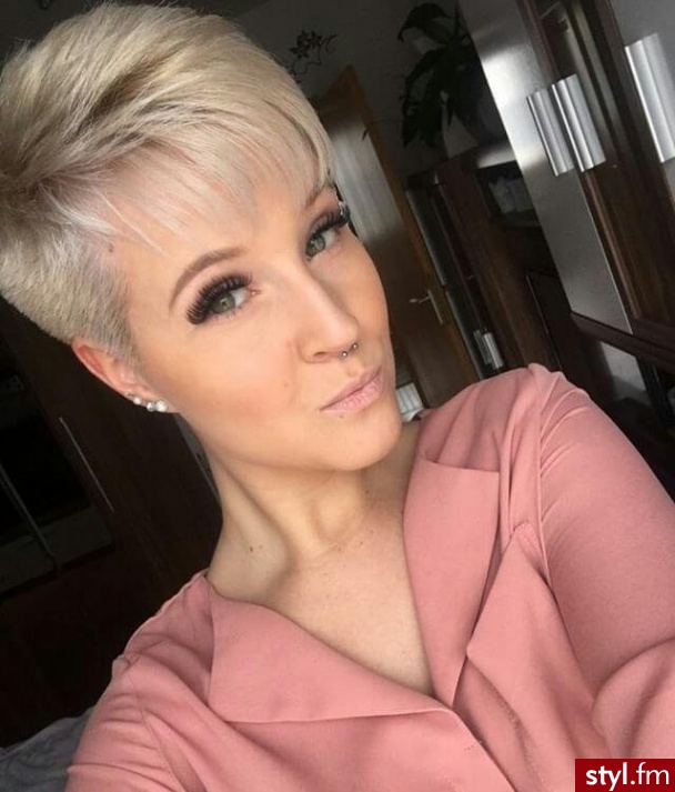 Blond Rozpuszczone Proste z grzywką Na co dzień Krótkie Fryzury
