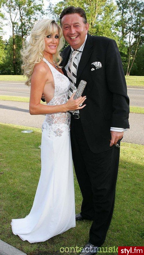(\",). Lisa Murphy and Gerald Keane - Suknie ślubne Ślub Moda
