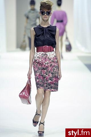 Moschino 2009
Któraś kreacja przypadła Wam do gustu ? - Pozostałe Ciuchy Moda
