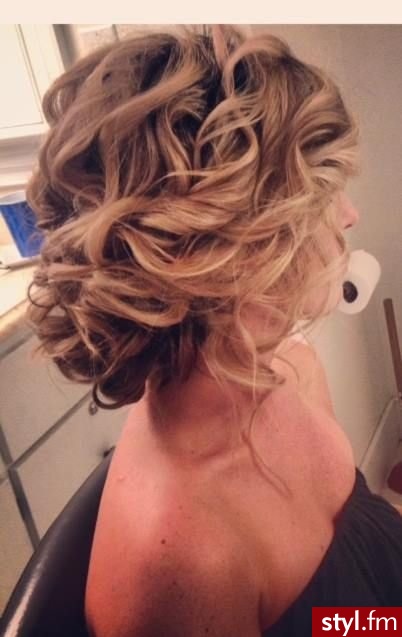 Blond Upięcie Kręcone Na co dzień Średnie Fryzury