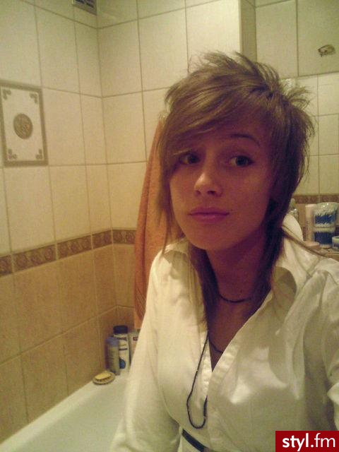 Średnie Fryzury