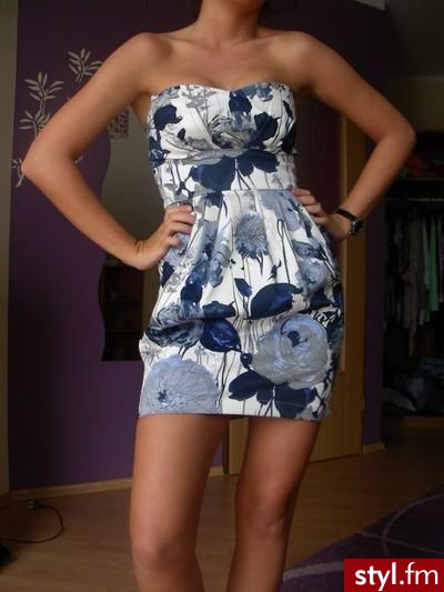 Sukienki Moda
