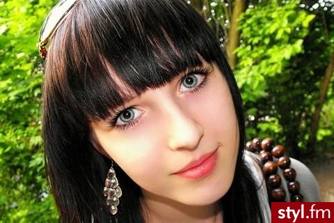 Średnie Fryzury