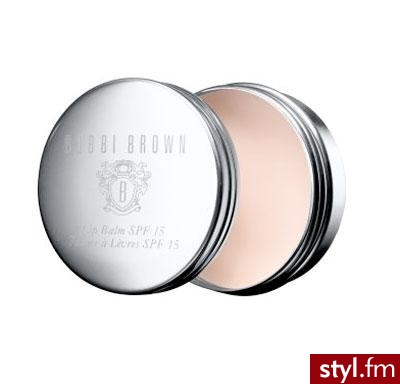 Bobbi Brown prezentuje nowy balsam do ust z ekstraktem ze zbóż oraz oliwy z oliwek. Co więcej, posiada filtr SPF15. Cena: $17 - Misz-masz