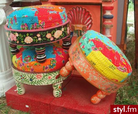 Kwieciste, różnokolorowe pufy w 'cygańskim' stylu - 120$ - Gadżety Inne Moda