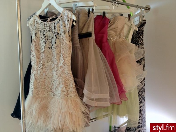 Sukienki Moda