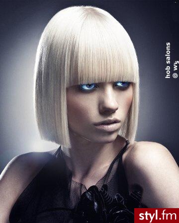 (\",) - Średnie Fryzury