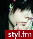 Koleżanki to cud! Co one nie wyczynia?:) - EMO Alternatywne Średnie Fryzury