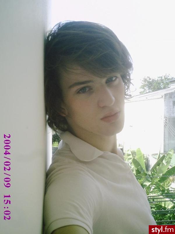 slicznyyy;* - Średnie Męskie Fryzury